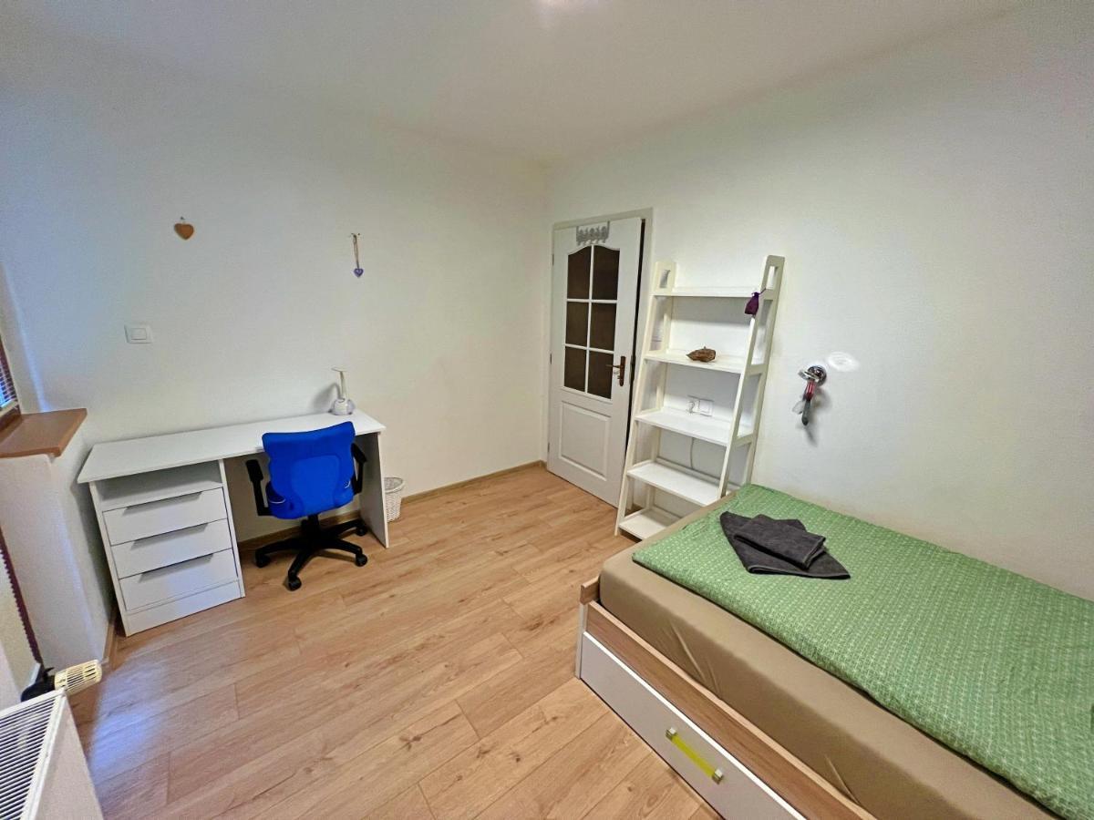 Apartman Stara Sasova Banská Bystrica Exteriör bild