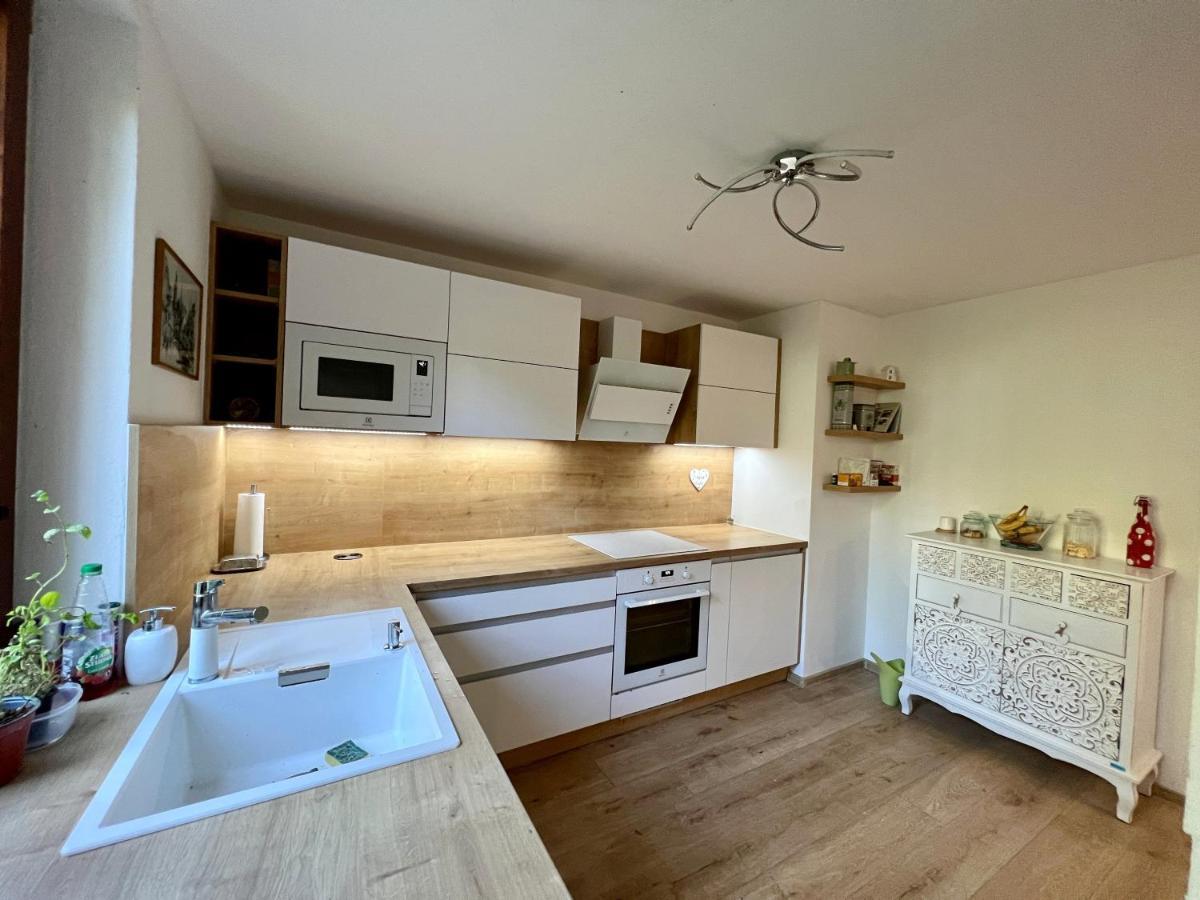 Apartman Stara Sasova Banská Bystrica Exteriör bild